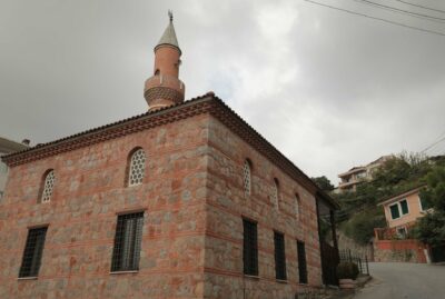 Alaca Mescit Mosque