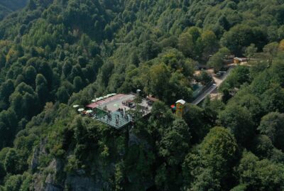 Ayrı Gezegen Glass Terrace