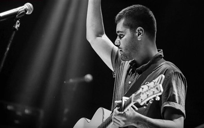 Emir Can İğrek Concert